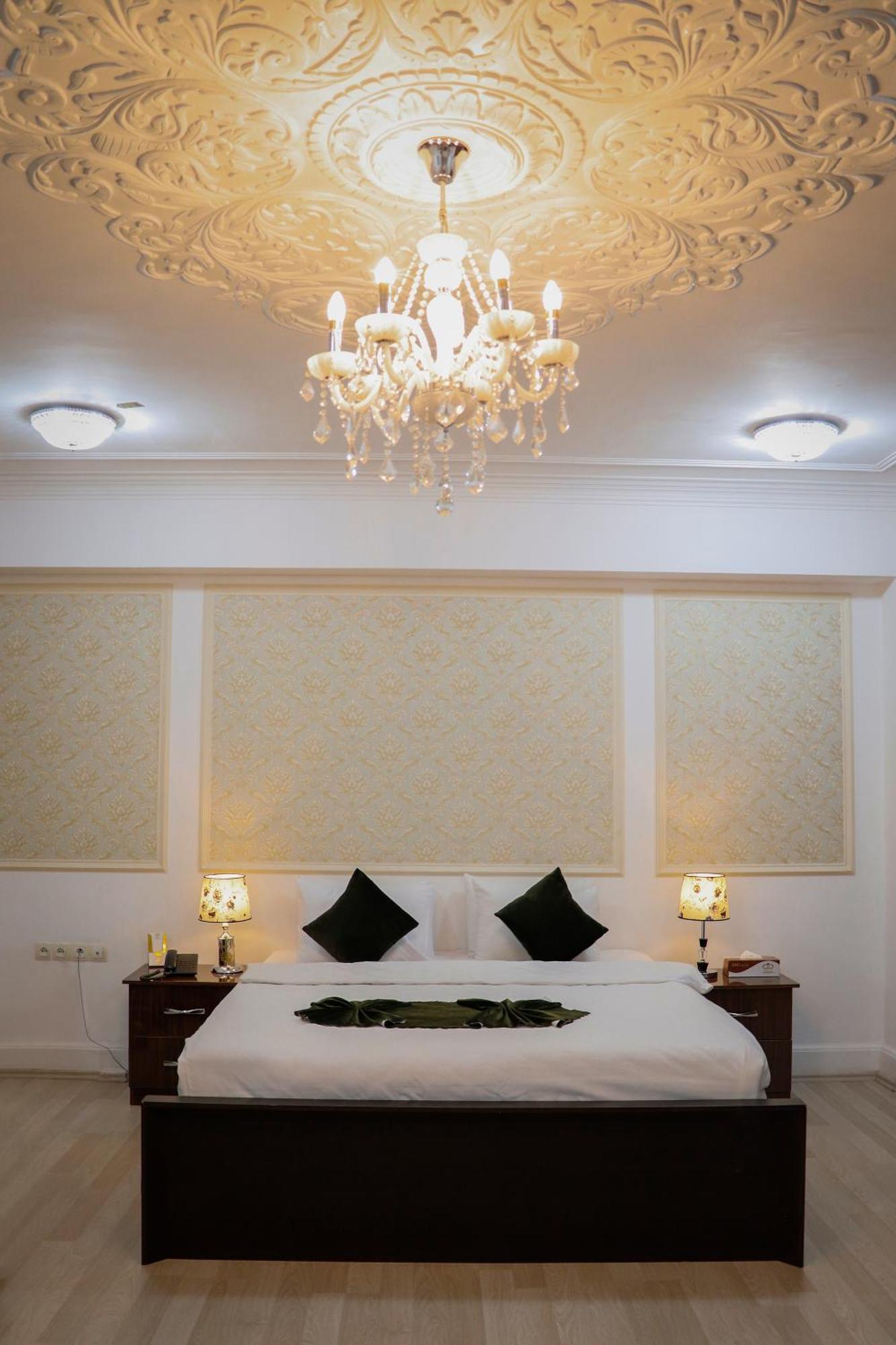 Arg Hotel Herat Exterior foto